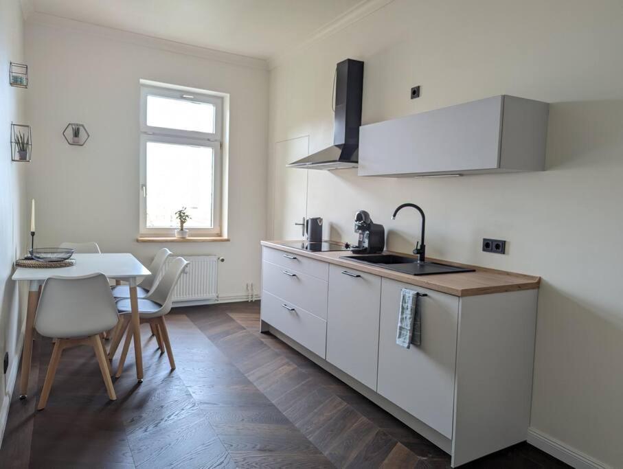 Vilipa-apartments No.5 I Baumwollspinnerei I Kunstkraftwerk - 75m² I Balkon I Smart-tv I Bad Mit Fussbodenheizung